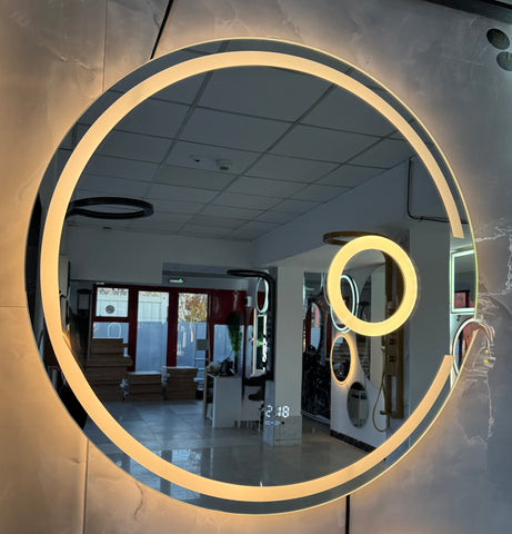 Oglinda LED 70×70 cm cu Lupa Cosmetica, Senzor Miscare Premium pentru 3 Tipuri de Lumina, Dimabila, Ceas & Temperatura, Dezaburire