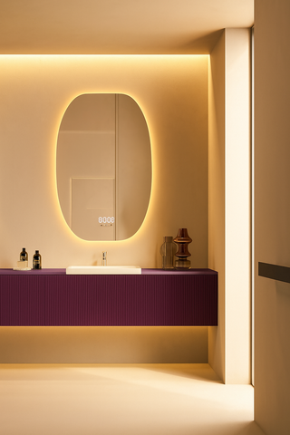 Oglinda LED 60×80 cm Ovala, Senzor Miscare Premium – 3 Tipuri de Lumina, Dimabila, Ceas & Temperatura, Dezaburire