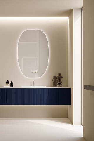 Oglinda LED 60×80 cm Ovala, Senzor Miscare Premium – 3 Tipuri de Lumina, Dimabila, Ceas & Temperatura, Dezaburire