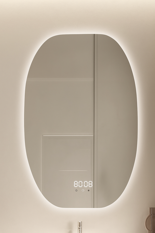 Oglinda LED 60×80 cm Ovala, Senzor Miscare Premium – 3 Tipuri de Lumina, Dimabila, Ceas & Temperatura, Dezaburire