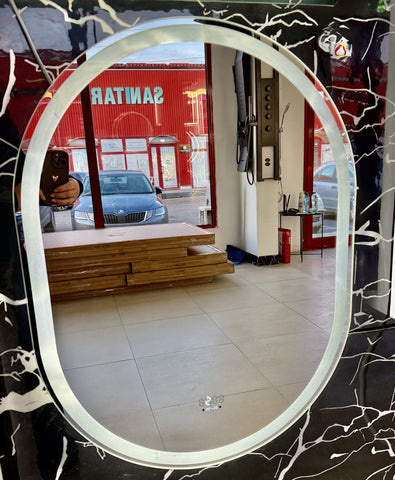 Oglinda LED 60×80 cm Ovala, Senzor Miscare Premium – 3 Tipuri de Lumina, Dimabila, Ceas & Temperatura, Dezaburire