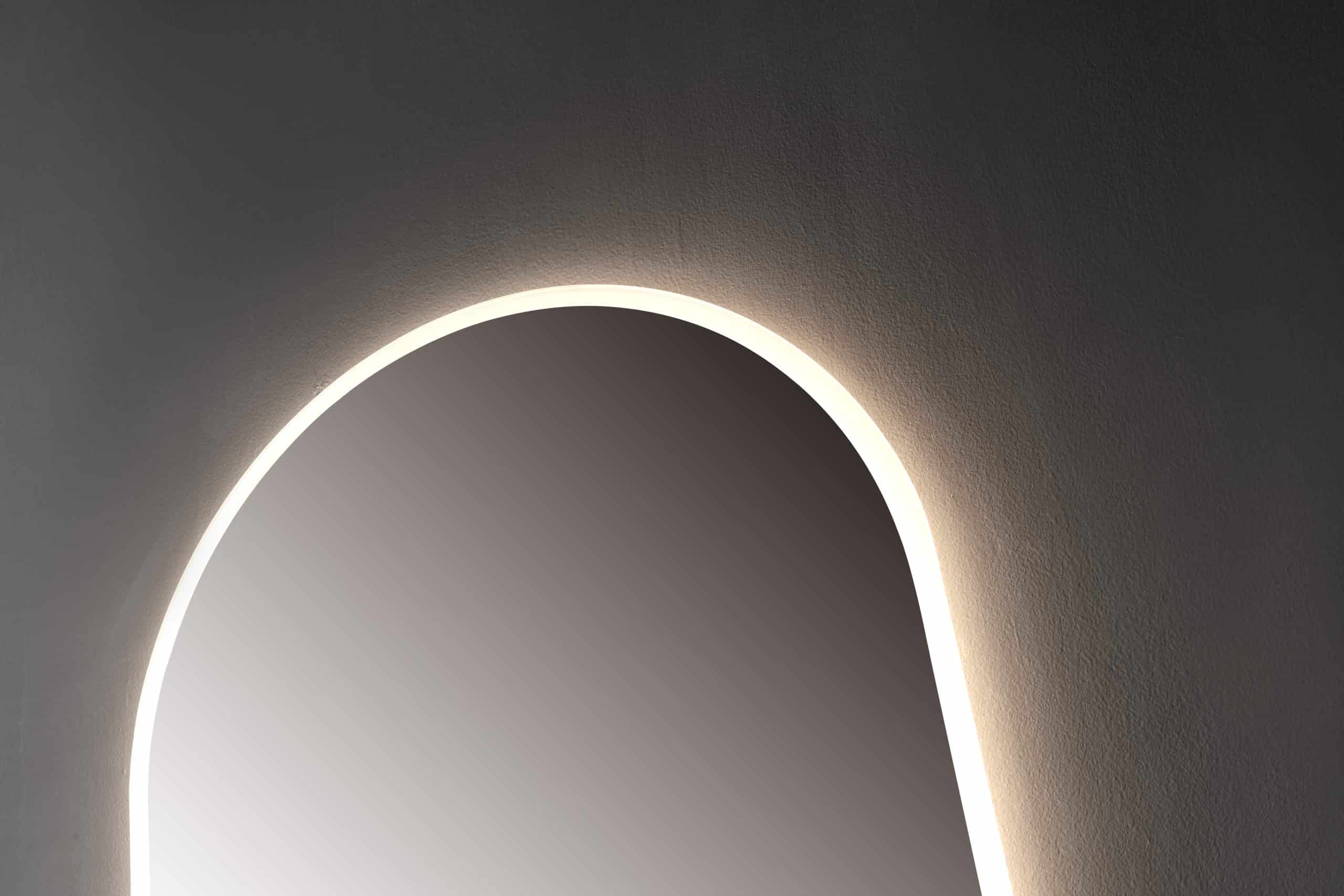Oglindă LED Premium 75×80 cm, 3 Tipuri de Lumină – Calda, Rece, Neutra, Cu Buton Touch